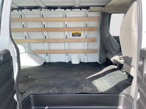 2024 GMC Savana 2500