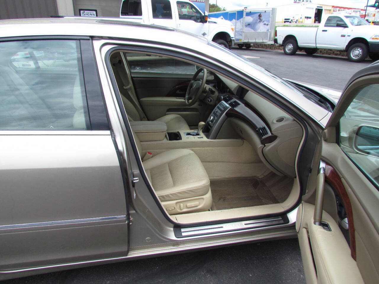 2006 Acura RL for sale at Car Smart Of St. Cloud in Saint Cloud, MN