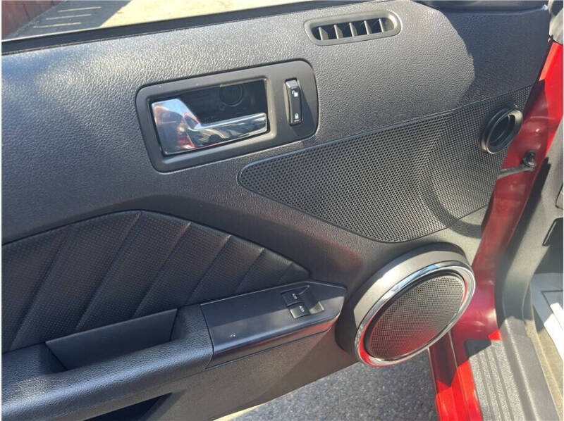 2013 Ford Mustang V6 Premium