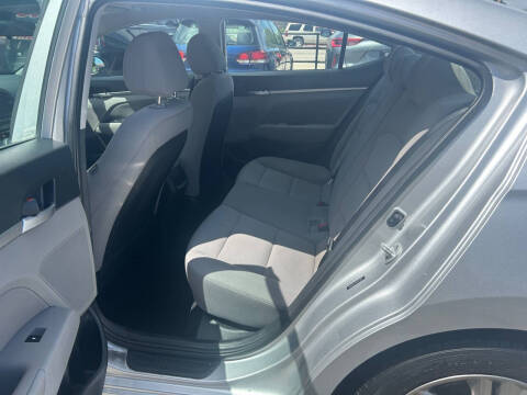 2019 Hyundai Elantra