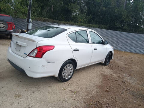 2015 Nissan Versa 1.6 S Plus