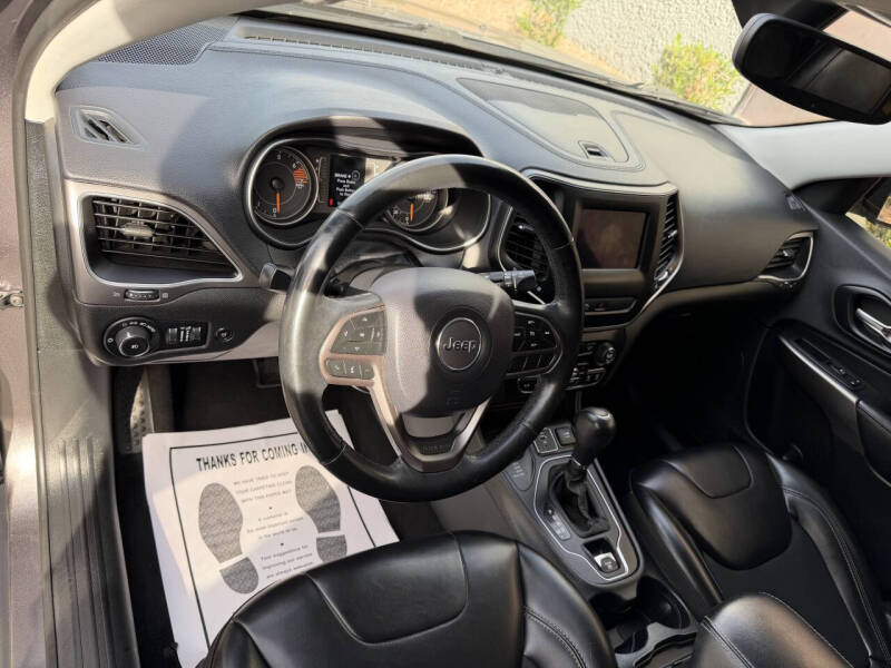 2019 Jeep Cherokee Latitude Plus