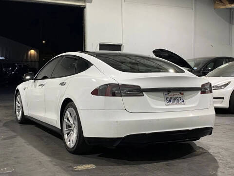 2014 Tesla Model S