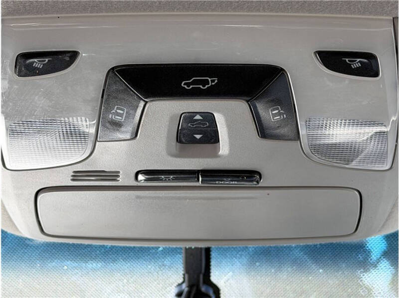 2013 Toyota Sienna SE 8-Passenger