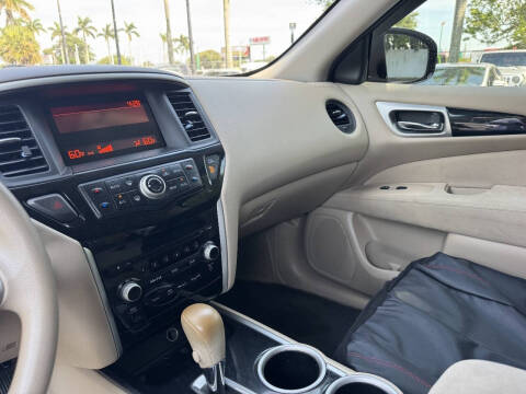 2014 Nissan Pathfinder S