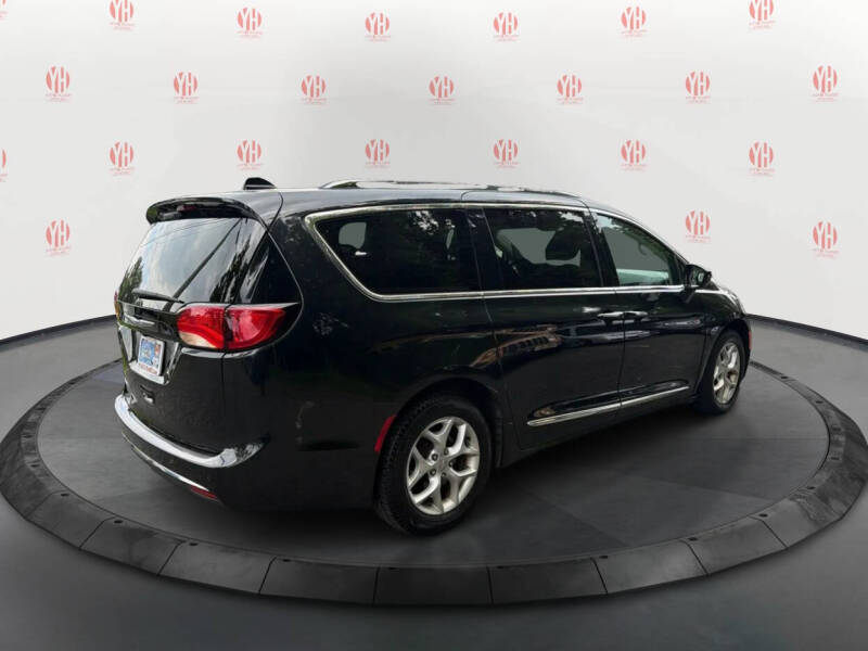 2018 Chrysler Pacifica Touring L Plus
