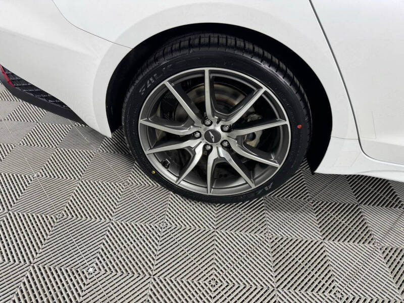 2023 Genesis G70