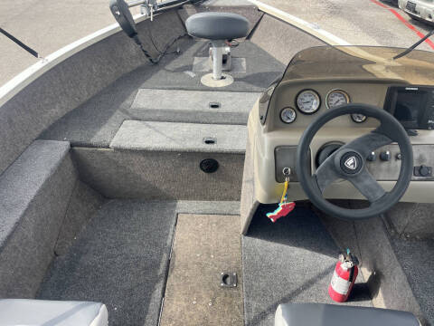 2002 Tracker PRO AVENGER 16