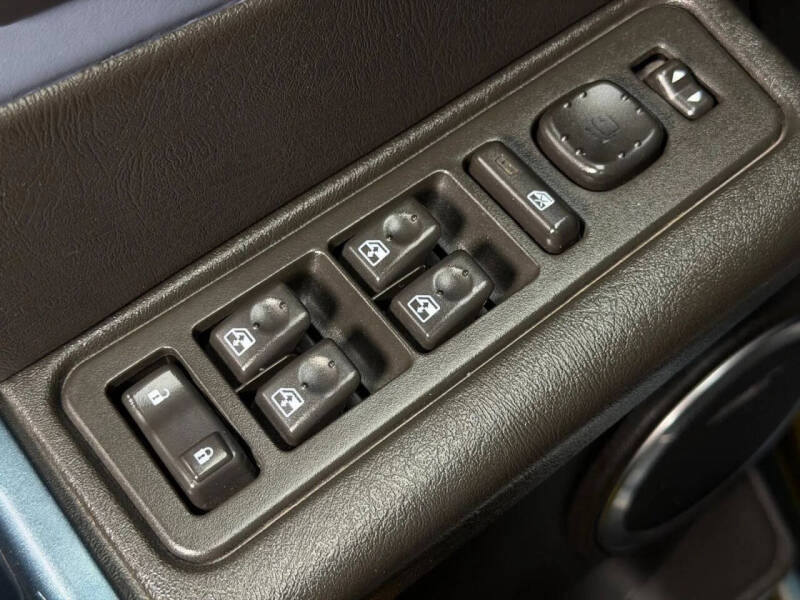 2005 HUMMER H2