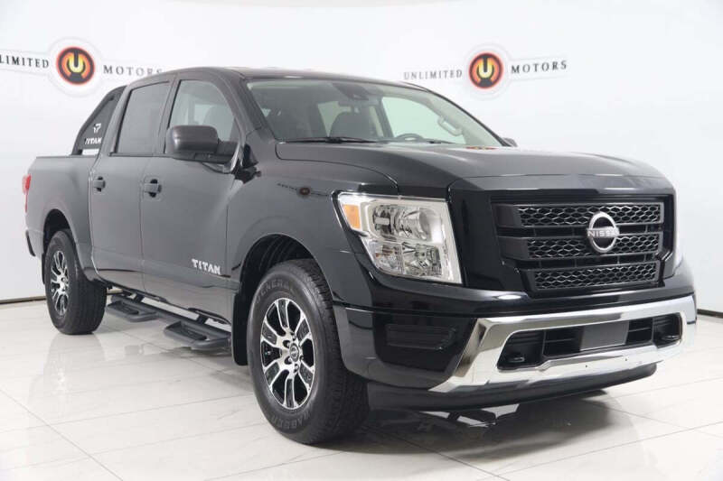 2023 Nissan Titan SV