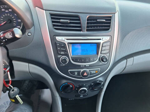 2013 Hyundai Accent GS