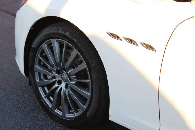 2017 Maserati Ghibli