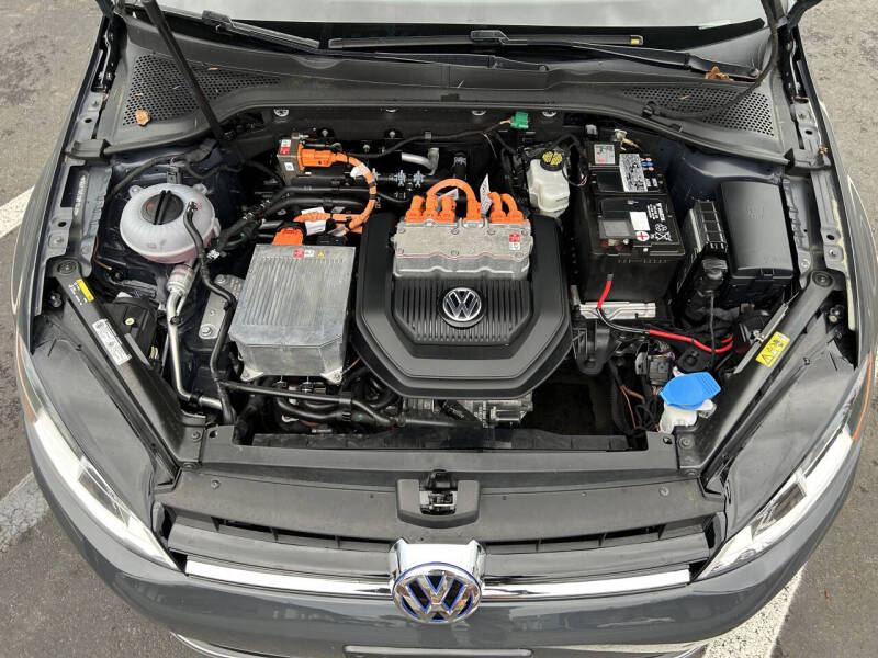 2016 Volkswagen e-Golf SE