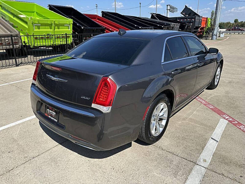 2015 Chrysler 300 Limited