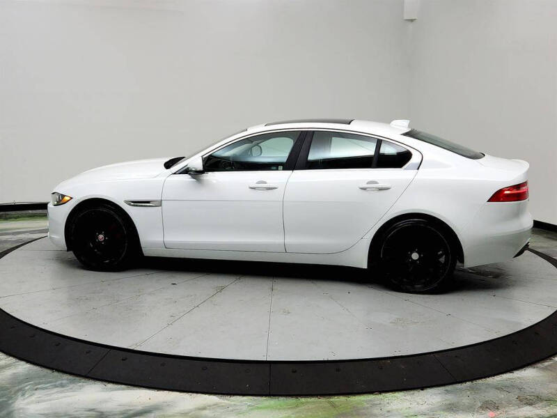 2017 Jaguar XE 25t Prestige