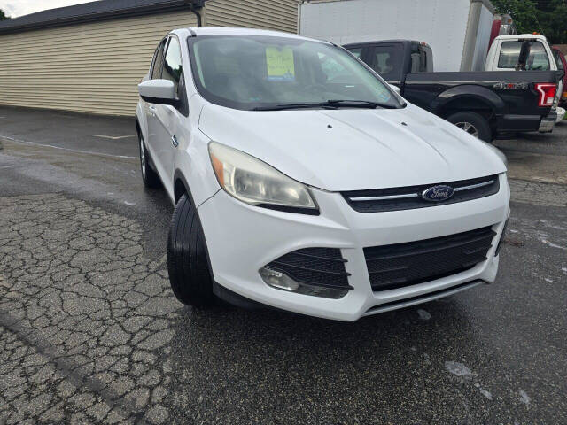 2014 Ford Escape for sale at QUEENSGATE AUTO SALES in York, PA