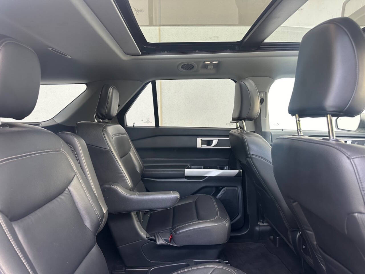 2021 Ford Explorer for sale at Phoenix Motor Co in Romulus, MI