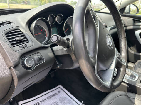 2012 Buick Regal Premium 1