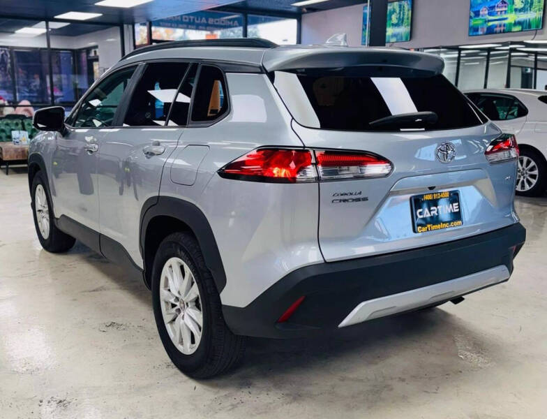 2023 Toyota Corolla Cross LE