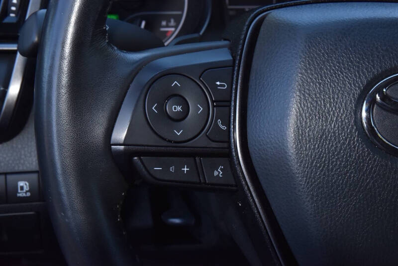 2024 Toyota Camry Hybrid SE