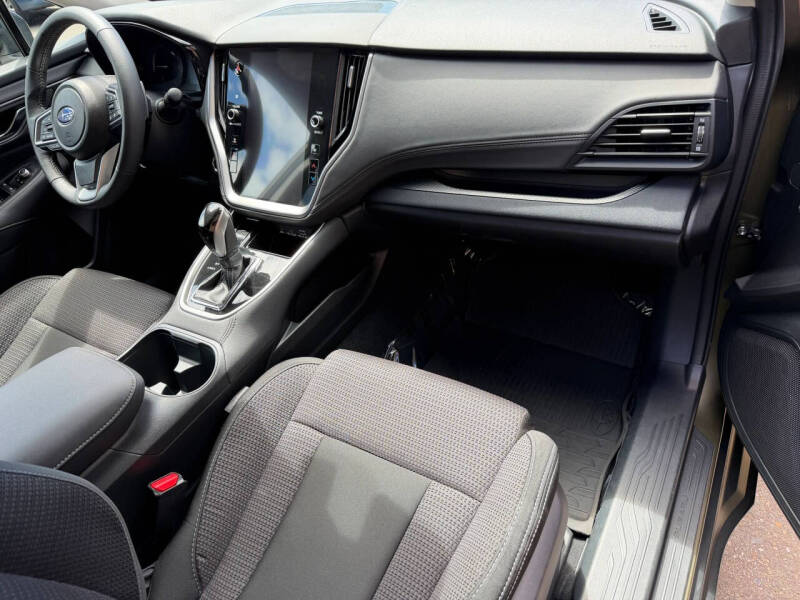 2025 Subaru Outback Premium