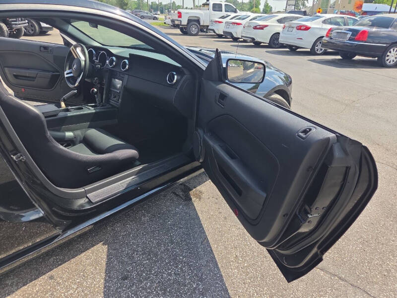 2005 Ford Mustang GT Premium