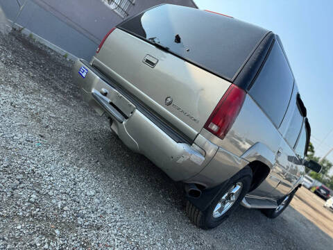 2000 Cadillac Escalade