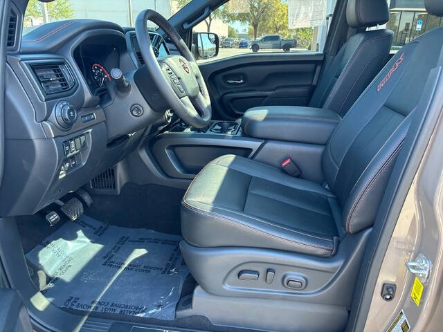 2024 Nissan Titan 7