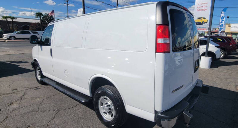 2019 Chevrolet Express 2500