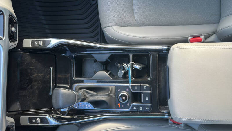 2023 Kia Sorento SX
