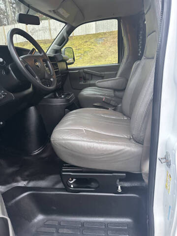 2017 Chevrolet Express 2500