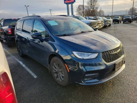 2022 Chrysler Pacifica Touring