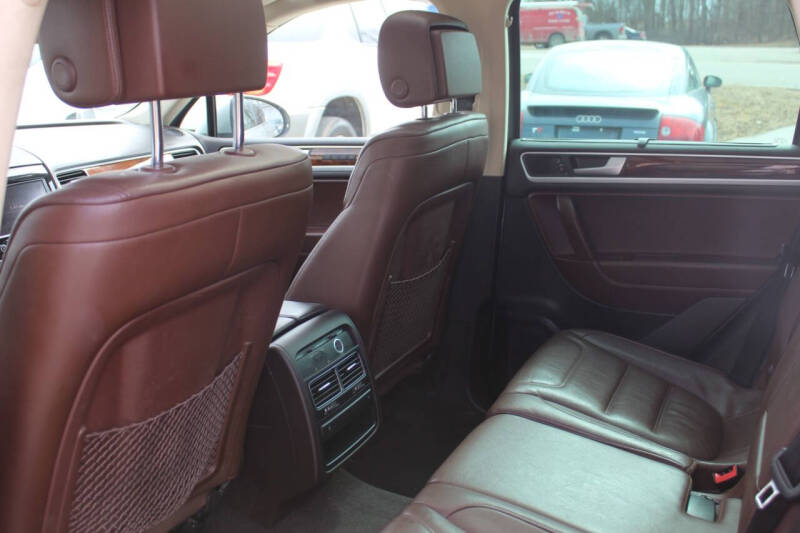 2012 Volkswagen Touareg Hybrid