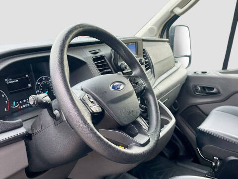 2025 Ford Transit 250