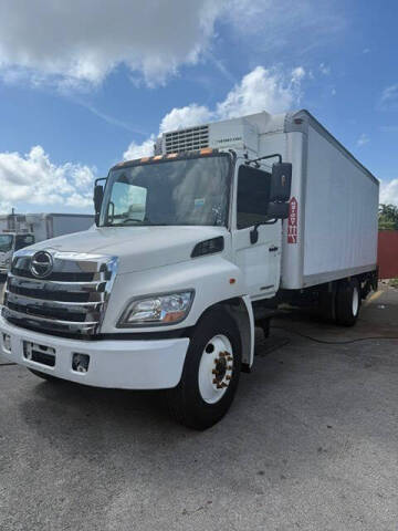 2013 Hino 268
