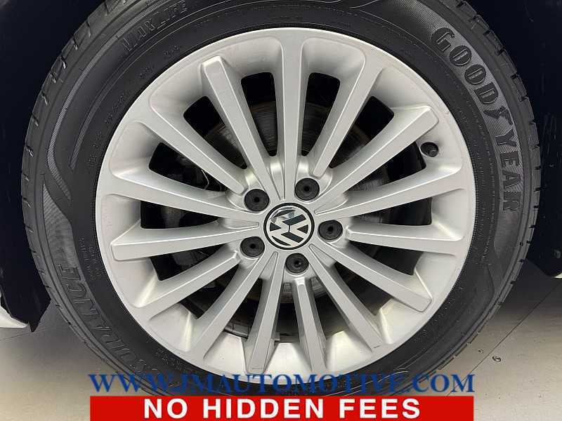 2017 Volkswagen Passat 1.8T SE