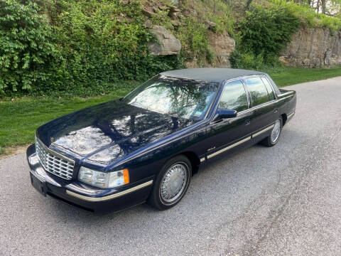 1998 Cadillac DeVille for sale at Bogie's Motors in Saint Louis MO