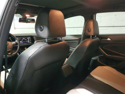 2019 Volkswagen Jetta R-Line