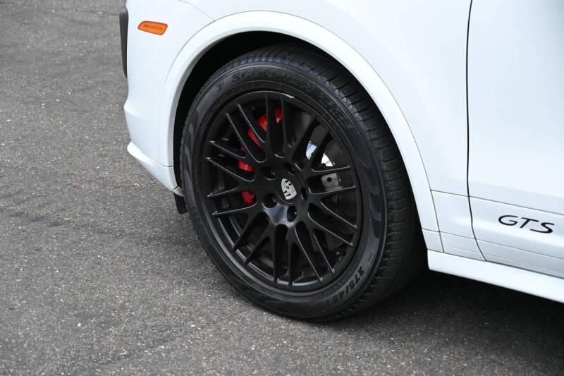 2016 Porsche Cayenne GTS