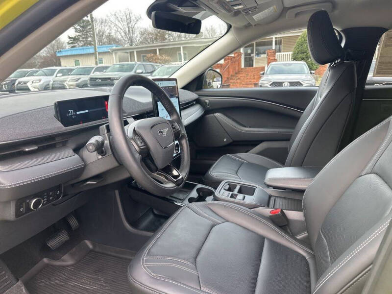 2025 Ford Mustang Mach-E Premium