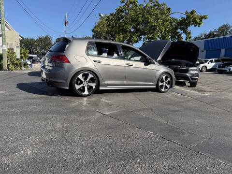 2016 Volkswagen Golf R 4Motion