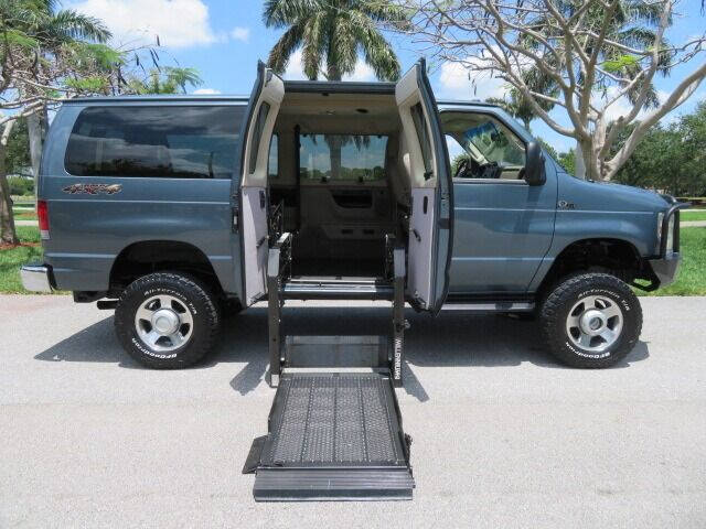 2013 Ford E-Series E-150 XLT