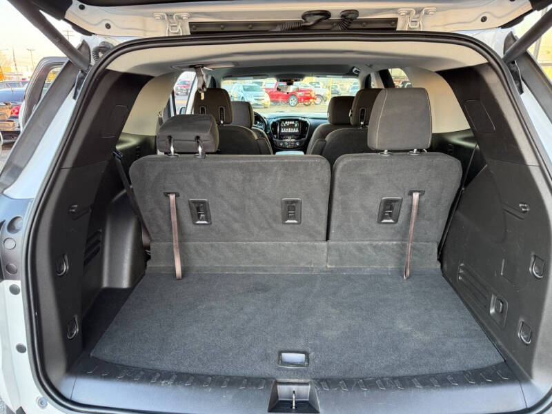 2018 Chevrolet Traverse LT Cloth