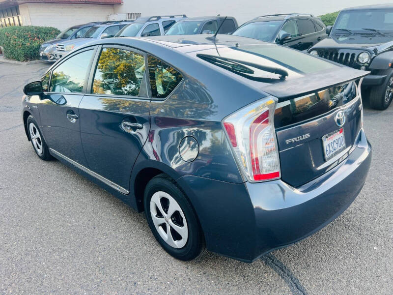 2012 Toyota Prius Three