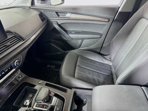 2023 Audi Q5 quattro Premium Plus 40 TFSI