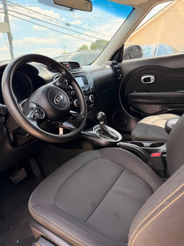 2016 Kia Soul +