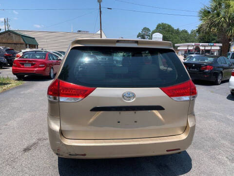 2012 Toyota Sienna Base 7-Passenger