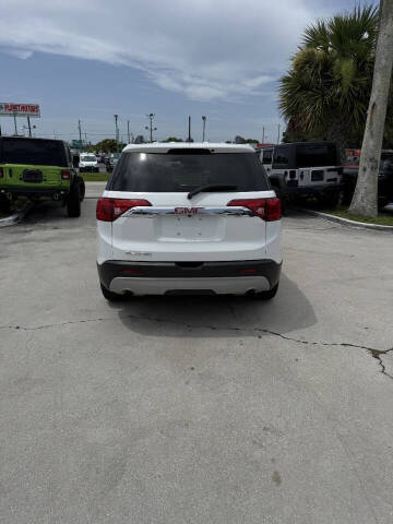 2017 GMC Acadia SLE-2