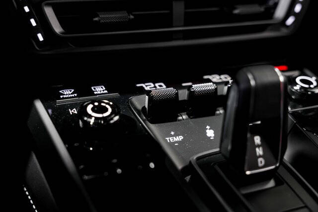 2023 Porsche 911 Dakar