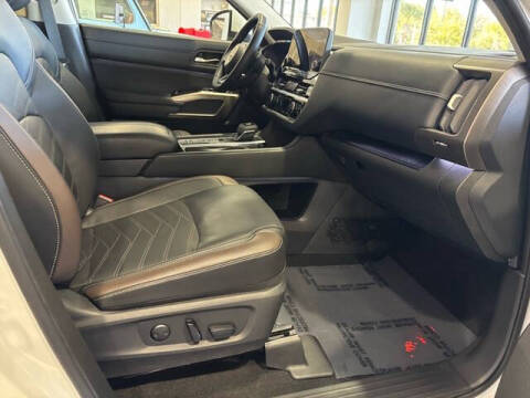 2024 Nissan Pathfinder Platinum